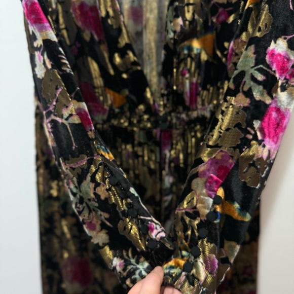 Metallic Floral Velvet Kimono - Picture 3 of 6